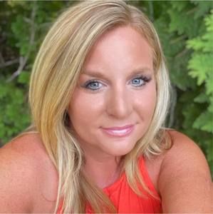 Meet your Posher, Carrie